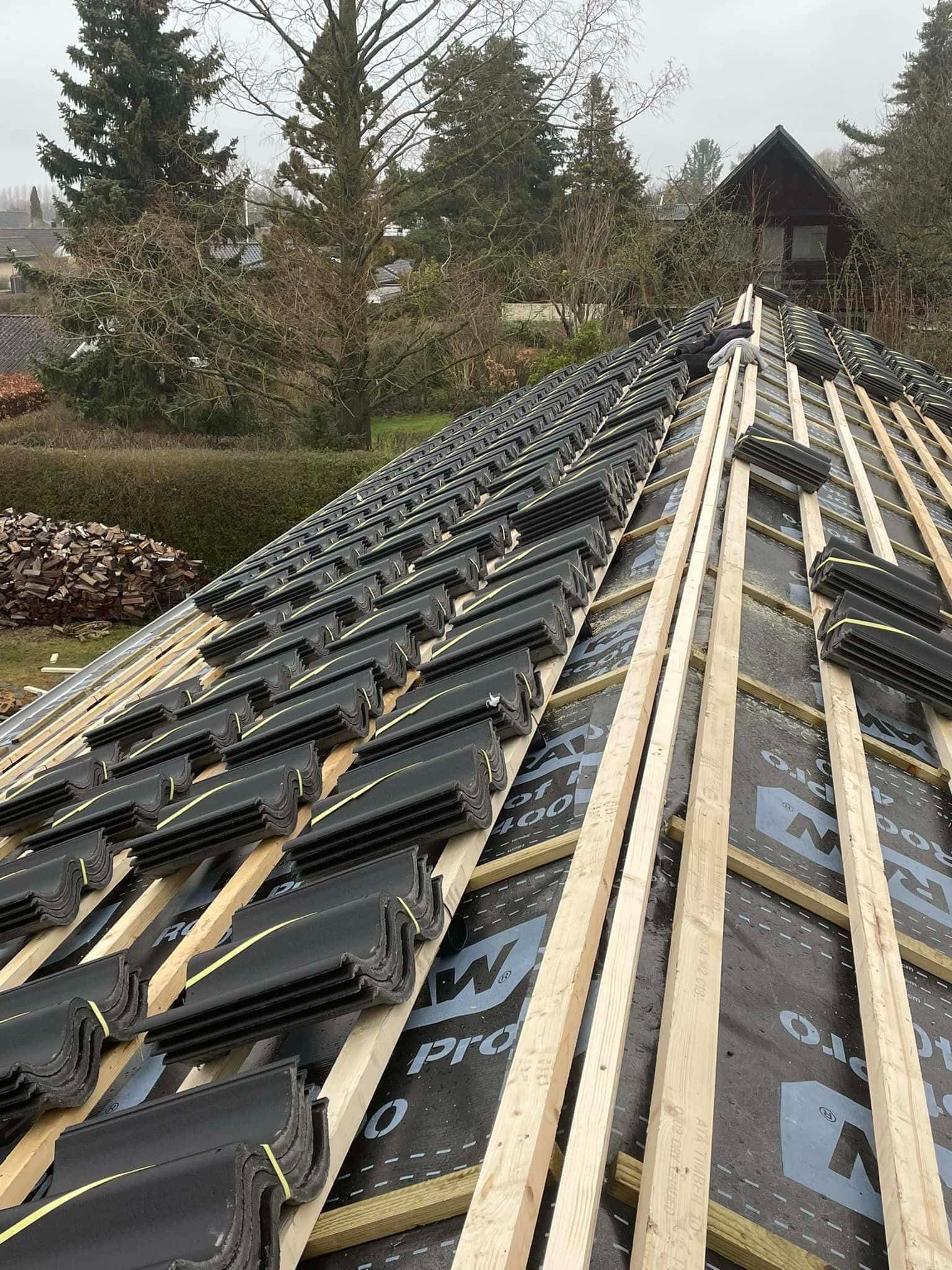 Alt du skal vide om renovering af tag: Beskyt dit hjem og øg boligens værdi